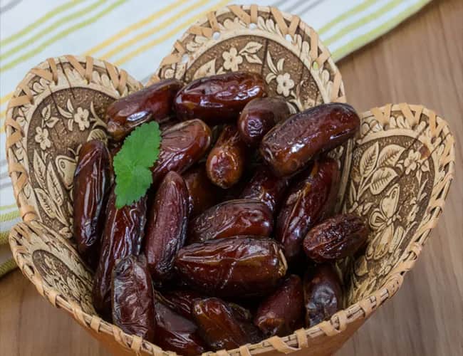 تصویر 2 از خرما پیارم بندر عباس با طعم اصیل و ماندگاری مطلوب
